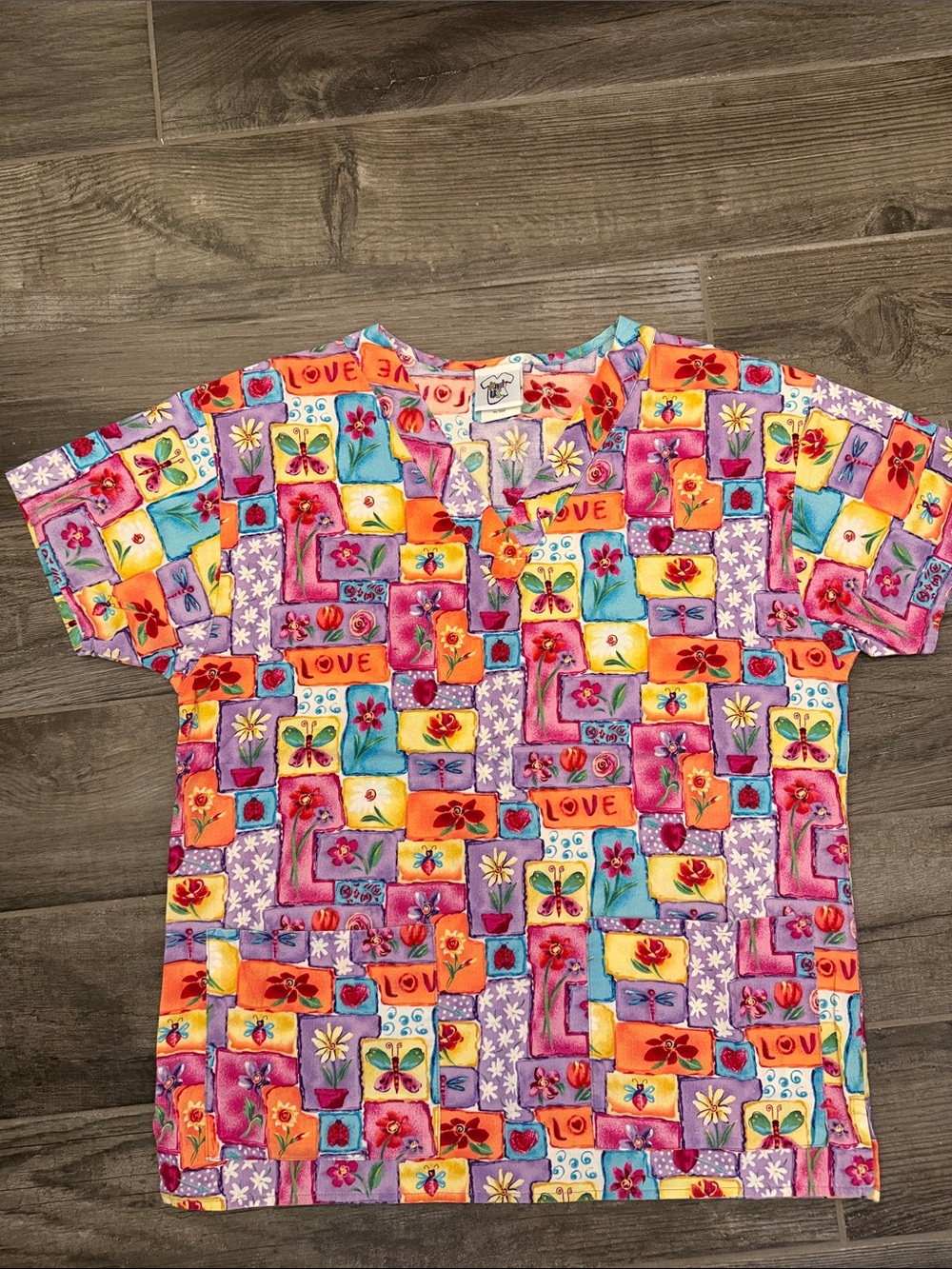 Women's Floral Patchwork V-Neck scrub Tunic in Multicolor